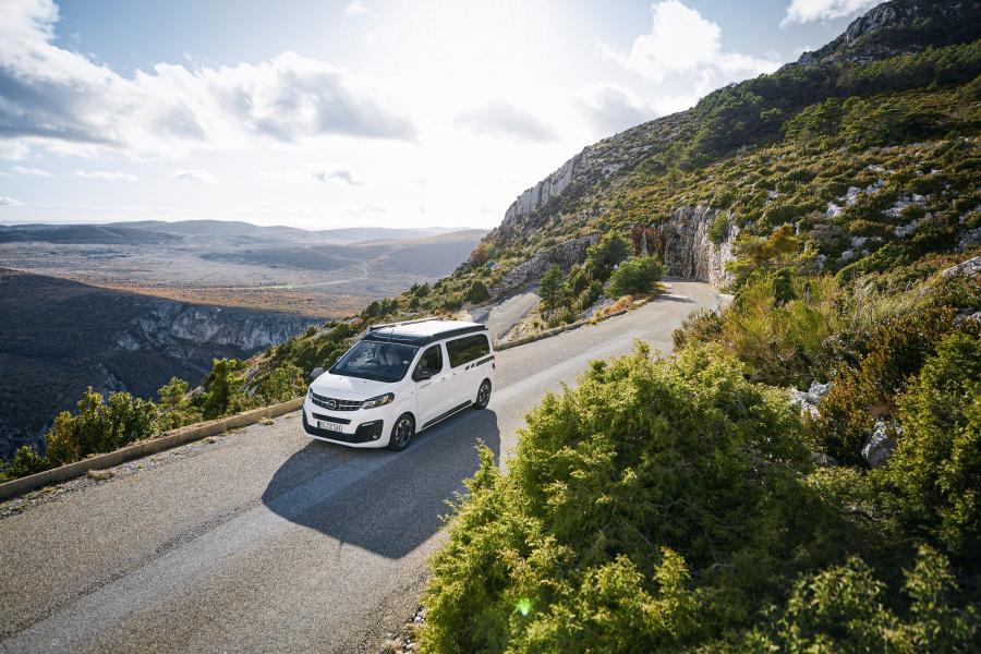  Opel Crosscamp Life 2020 года  (фото 2 из 15)